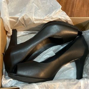 Brand New Women Clarks Black Peep Toe Heels Size 12